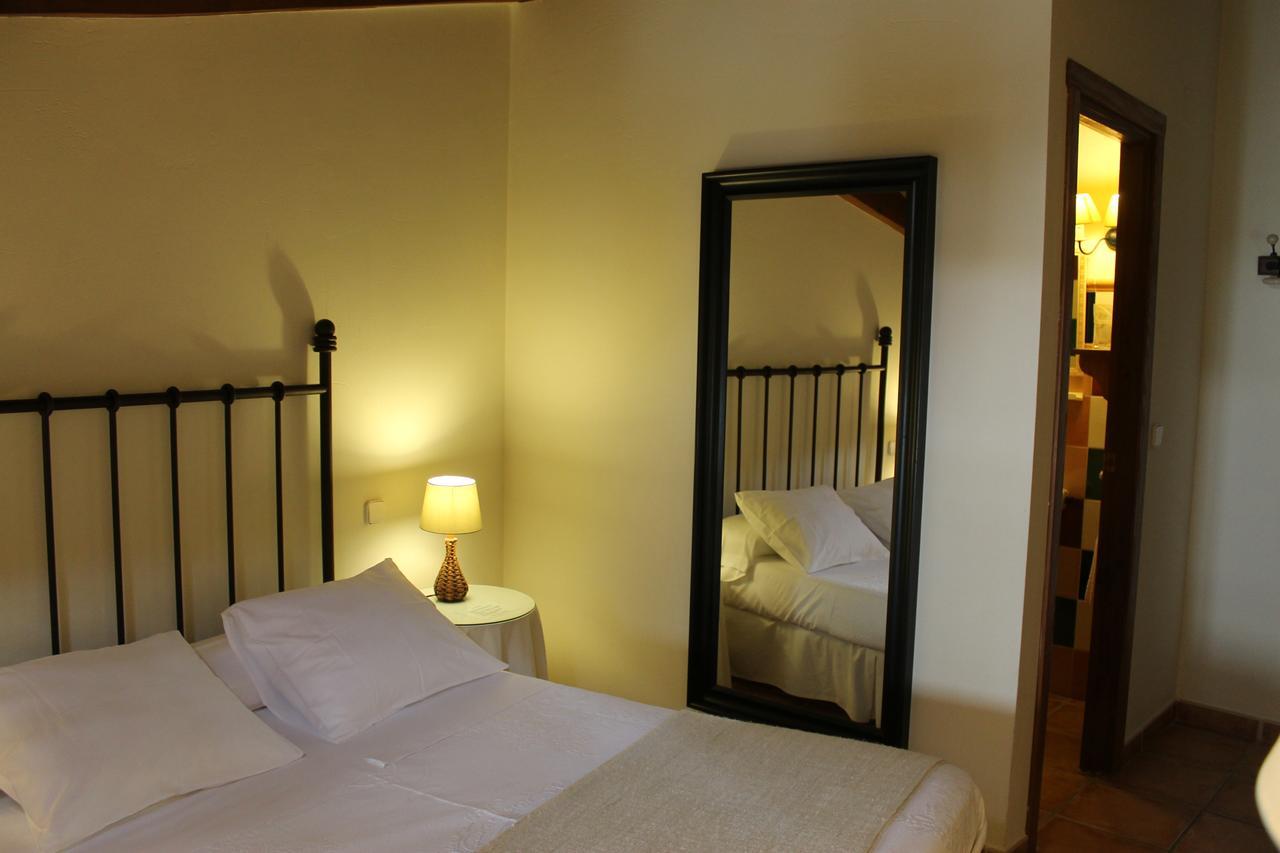 Hostal Rural Luna Y Hostal Rural Lunaposada Candeleda Extérieur photo