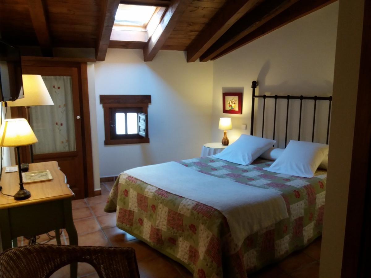 Hostal Rural Luna Y Hostal Rural Lunaposada Candeleda Extérieur photo